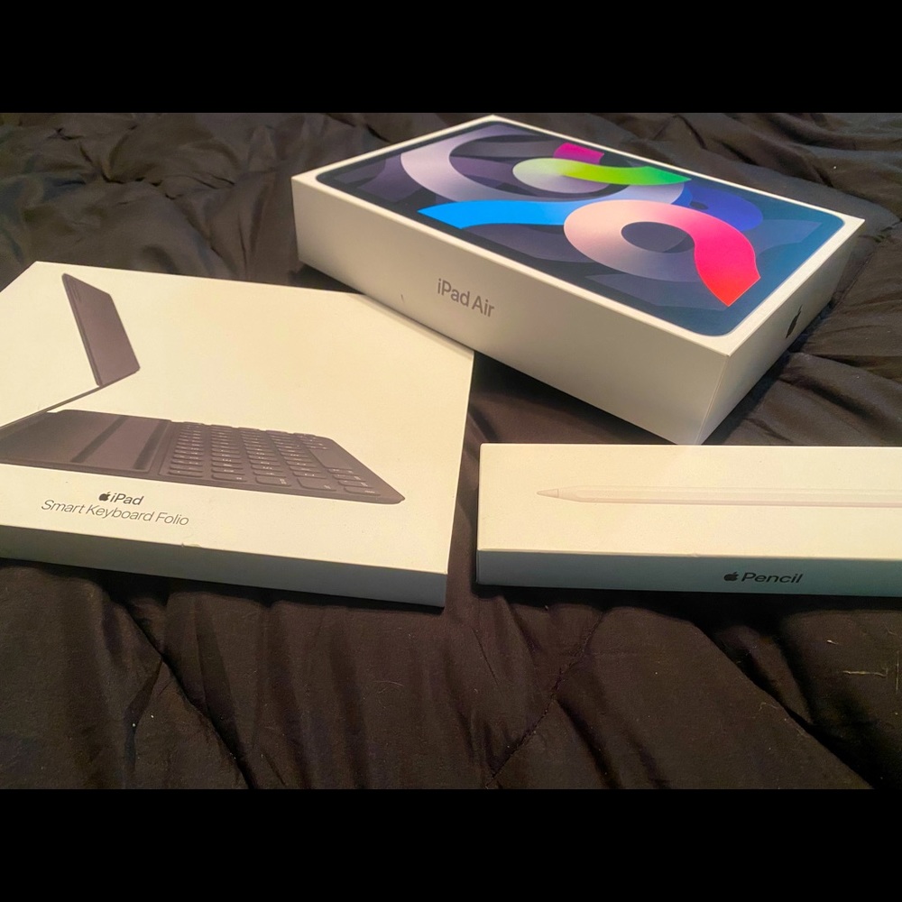 iPad Air(4th generation)
Apple Pencil (2nd generation)
iPad Smart Keyboard folio